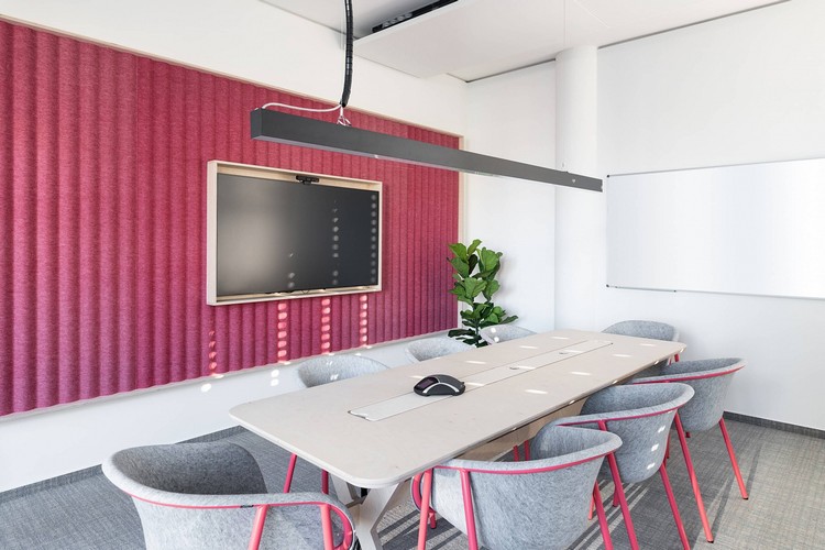 Дизайн современного офиса с мебелью от DeVorm 5