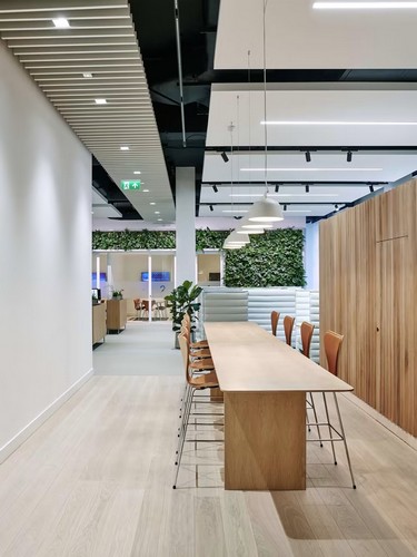 Дизайн офиса «BERINGEA OFFICE» с мебелью от Fritz Hansen 6