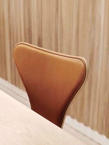 Дизайн офиса «BERINGEA OFFICE» с мебелью от Fritz Hansen 7