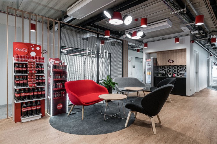 Дизайн офиса Coca-Cola с мебелью от Sitland 5