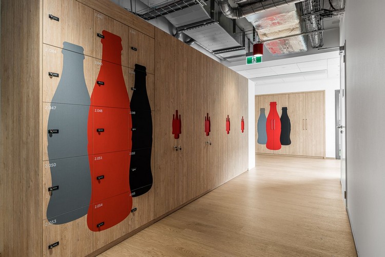 Дизайн офиса Coca-Cola с мебелью от Sitland 6